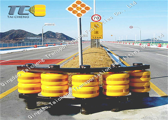 Jakość Łyżki EVA Rolling Road Traffic Safety Roller Barrier Anti Crash Guardrail fabryka