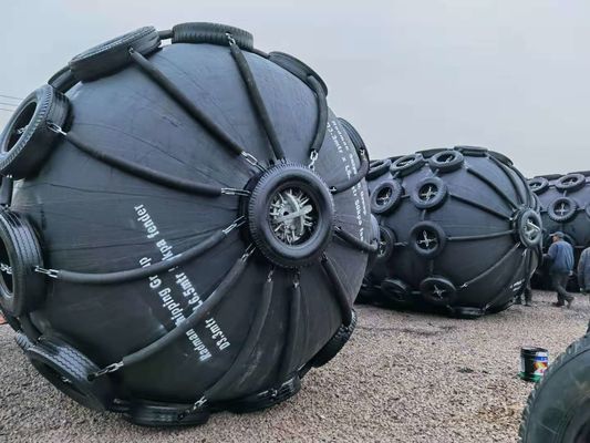 Jakość ISO 17357 Standardowy certyfikat Yokohama Rubber Fender BV 50Kpa fabryka