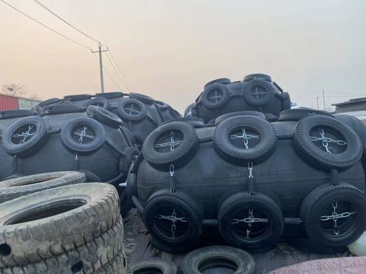 Jakość Pneumatyczny pływający zderzak morski Yokohama Boat Submarine Fender fabryka