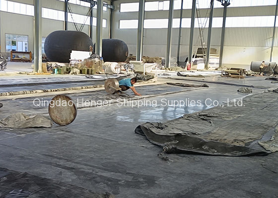 Jakość Henger Marine Gumowy nadmuchiwany statek z błotnikiem morskim fabryka